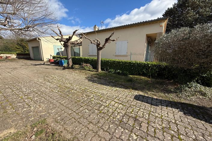 Image No.2-Maison de 3 chambres à vendre à Uzès