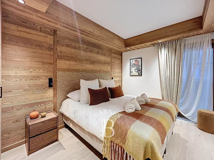 Image No.10-5 Bed Apartment for sale