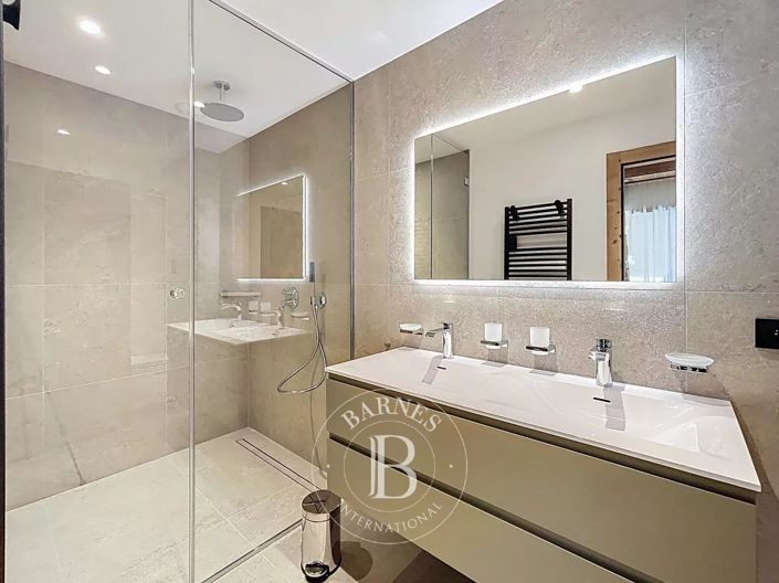 Image No.7-5 Bed Apartment for sale