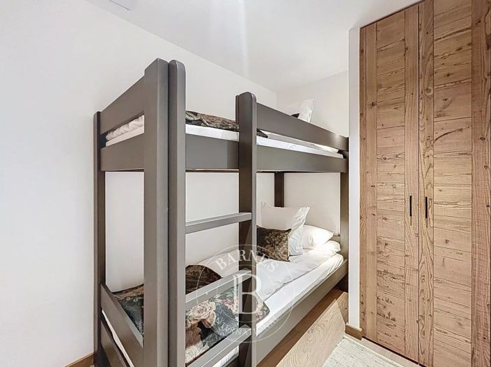 Image No.9-5 Bed Apartment for sale