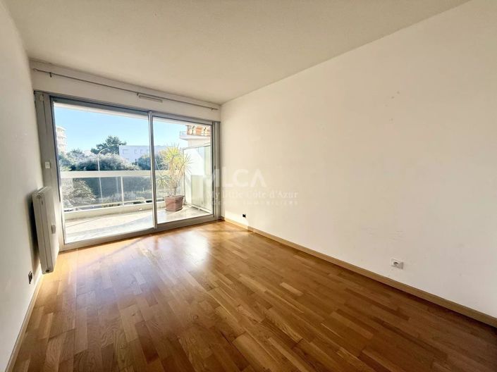 Image No.6-Apartment for sale