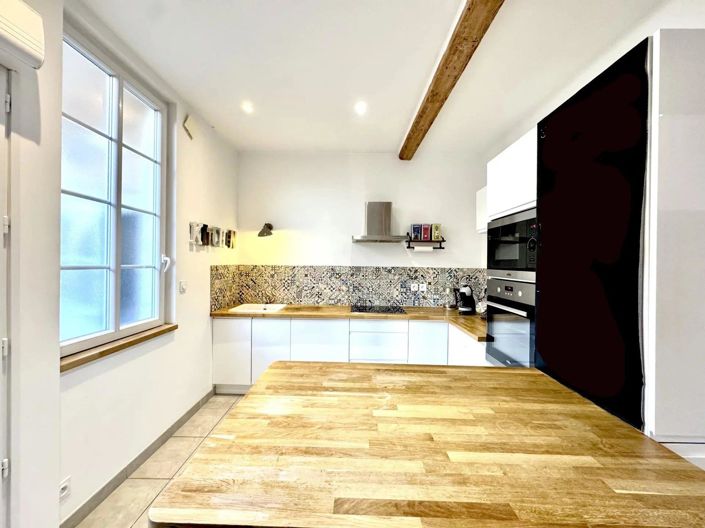 Image No.2-4 Bed House for sale