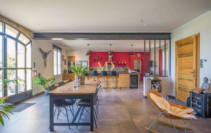 Image No.3-4 Bed House for sale