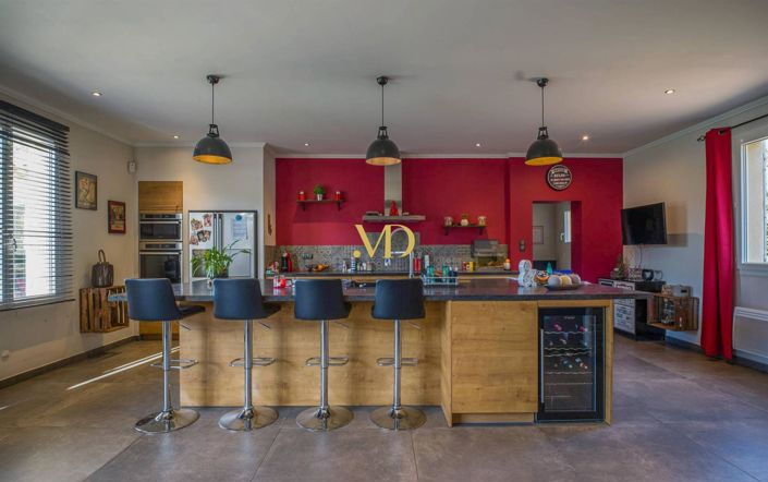 Image No.4-4 Bed House for sale