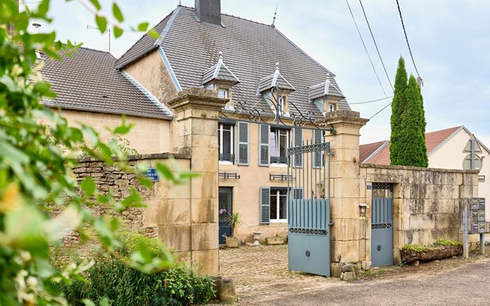 Image No.3-4 Bed House for sale