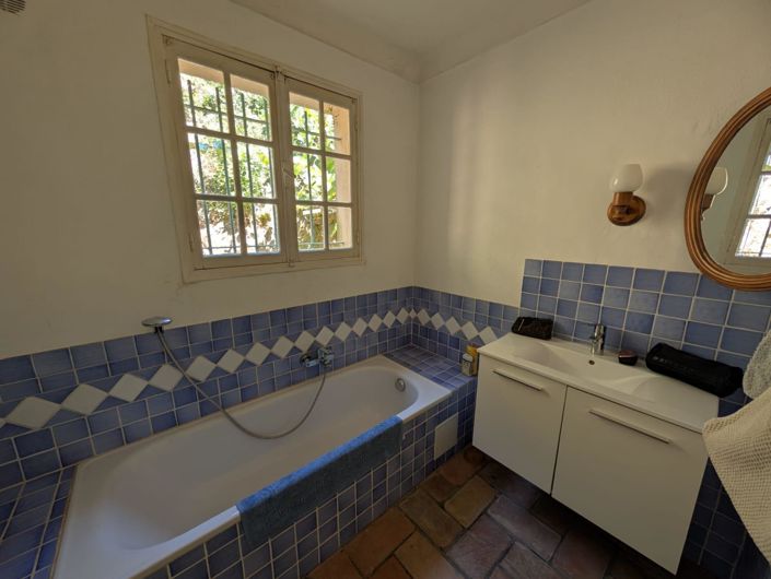 Image No.12-4 Bed House for sale