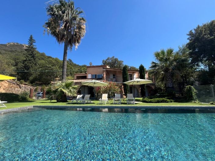 Image No.2-6 Bed House for sale