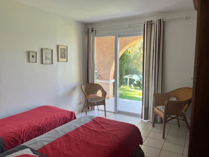 Image No.7-6 Bed House for sale