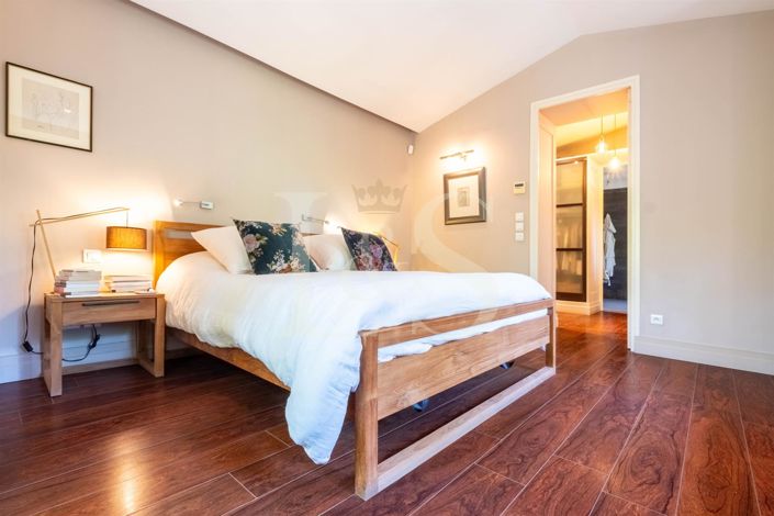 Image No.15-6 Bed House for sale