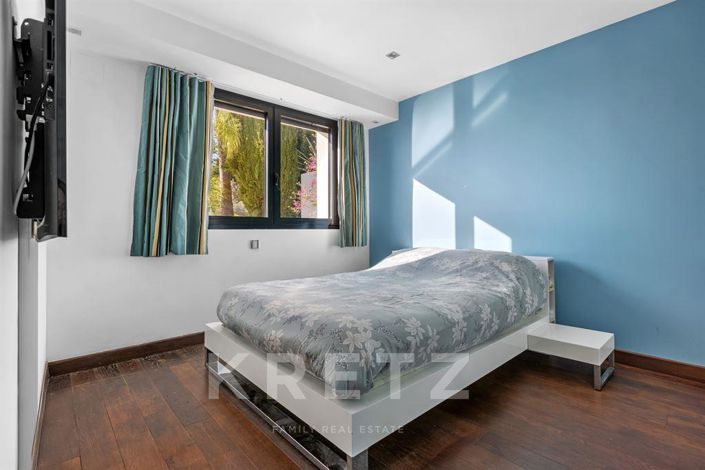 Image No.14-5 Bed House for sale