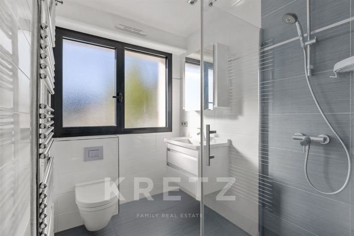 Image No.15-5 Bed House for sale