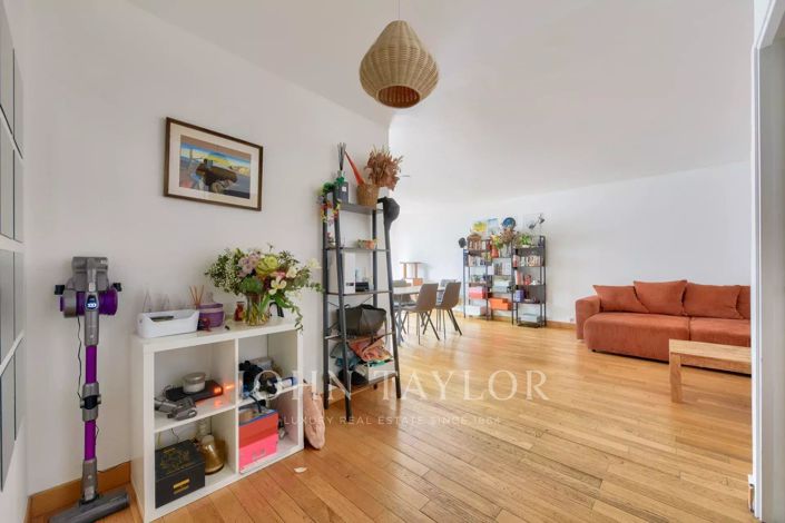 Image No.8-3 Bed Apartment for sale