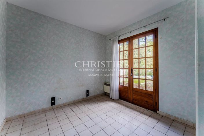 Image No.12-3 Bed House for sale