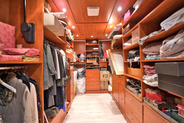 Image No.14-4 Bed House for sale