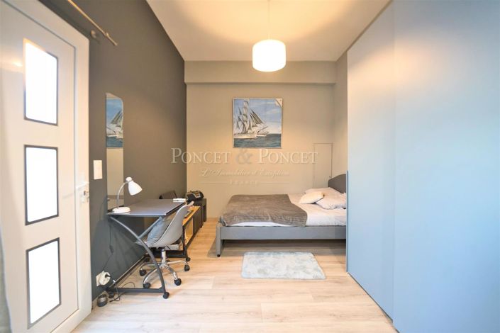 Image No.19-4 Bed House for sale