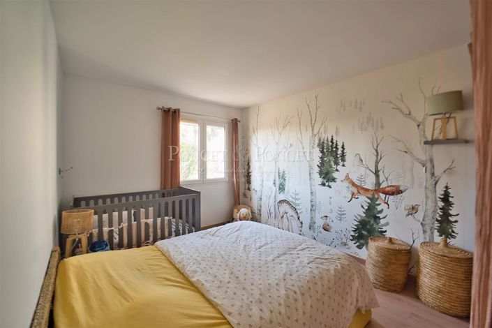 Image No.10-4 Bed House for sale