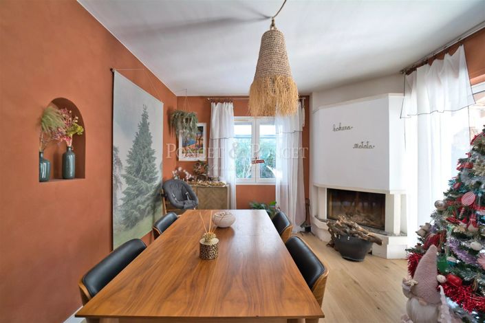 Image No.6-4 Bed House for sale