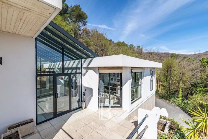 Image No.14-4 Bed House for sale