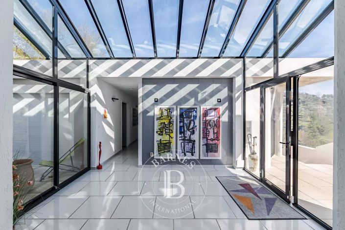 Image No.3-4 Bed House for sale