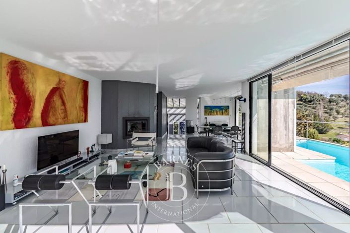 Image No.9-4 Bed House for sale