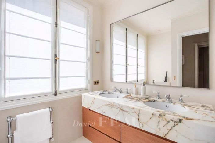 Image No.15-3 Bed Apartment for sale