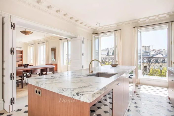 Image No.7-3 Bed Apartment for sale