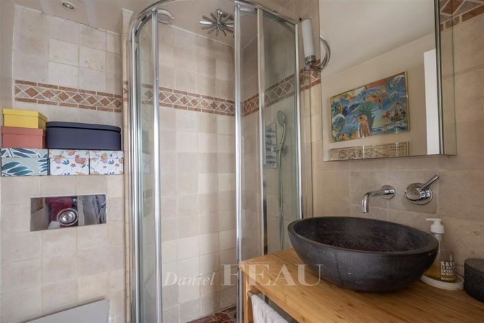 Image No.10-1 Bed Apartment for sale