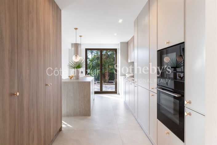 Image No.6-3 Bed Apartment for sale