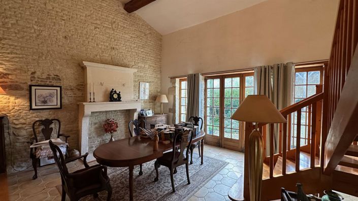 Image No.6-4 Bed House for sale