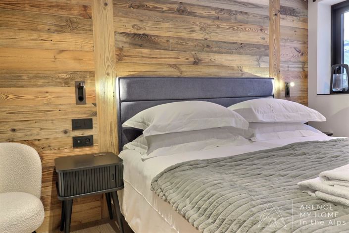 Image No.14-5 Bed Property for sale