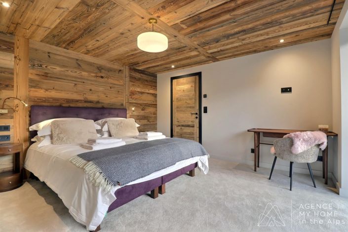 Image No.17-5 Bed Property for sale