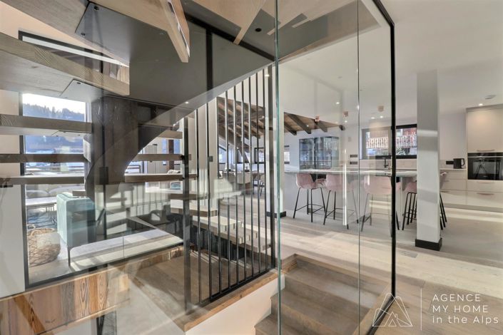 Image No.23-5 Bed Property for sale