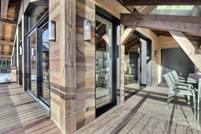 Image No.27-5 Bed Property for sale