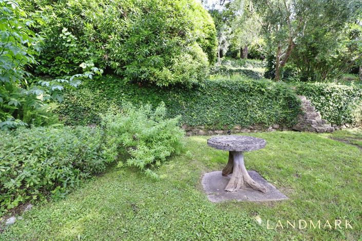 Image No.16-4 Bed House for sale