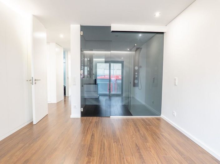 Image No.21-3 Bed Apartment for sale