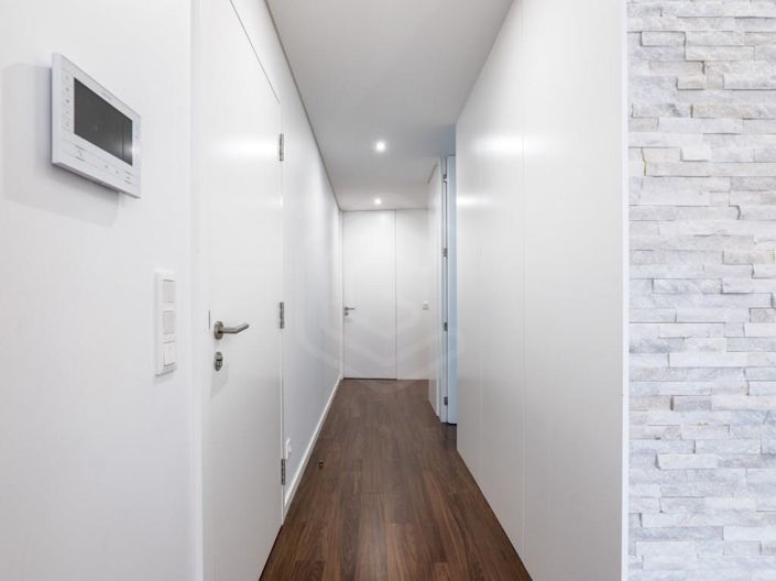 Image No.9-3 Bed Apartment for sale