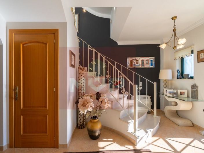 Image No.14-3 Bed House for sale