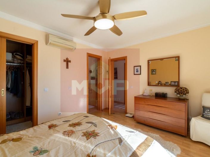 Image No.21-3 Bed House for sale