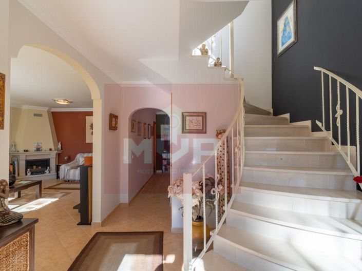 Image No.3-3 Bed House for sale