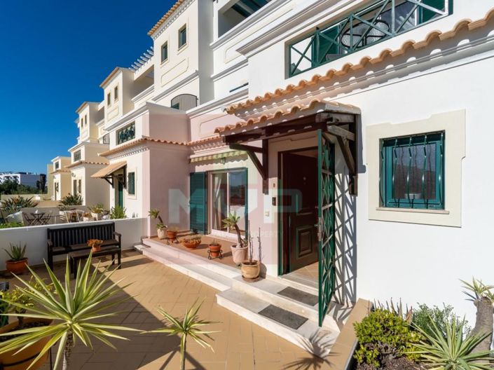 Image No.4-3 Bed House for sale