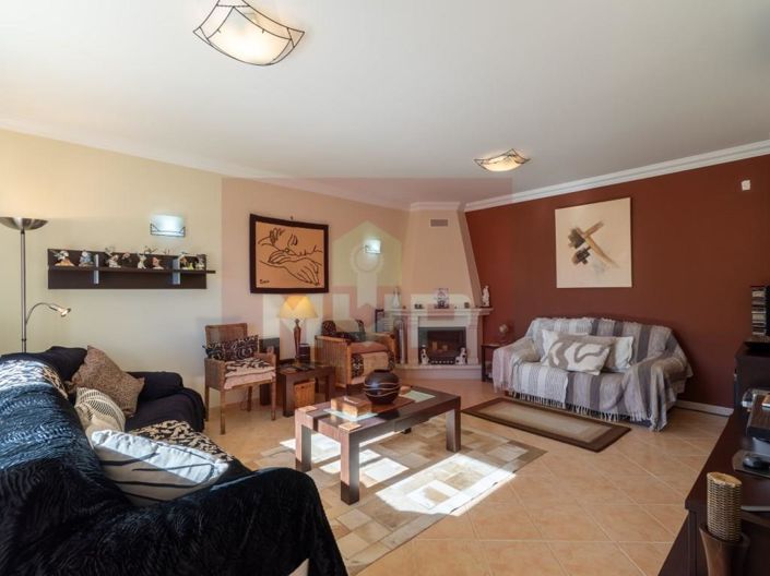 Image No.4-3 Bed House for sale