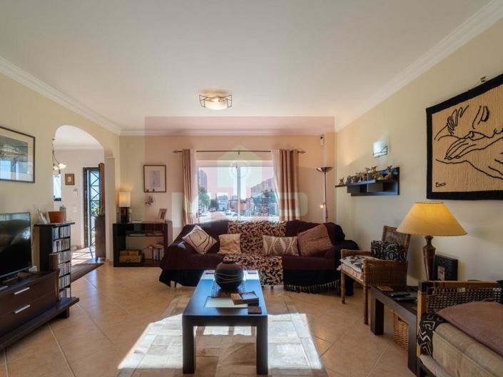 Image No.5-3 Bed House for sale