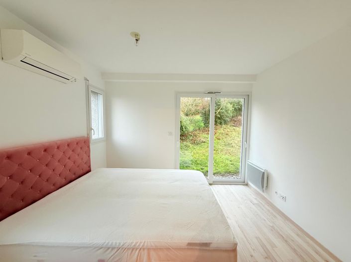 Image No.13-8 Bed House for sale