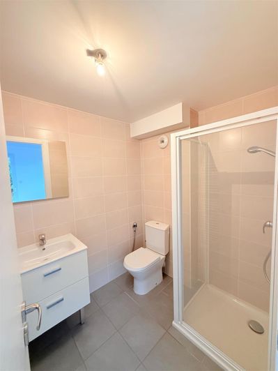 Image No.16-8 Bed House for sale