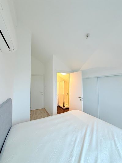 Image No.17-8 Bed House for sale