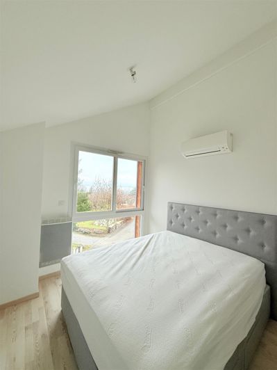 Image No.22-8 Bed House for sale