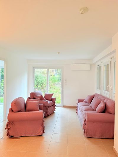 Image No.9-8 Bed House for sale