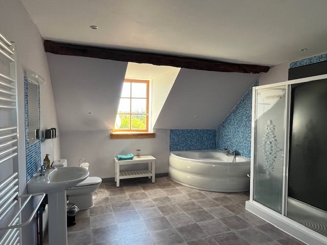 Image No.19-5 Bed House for sale