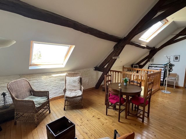 Image No.22-5 Bed House for sale