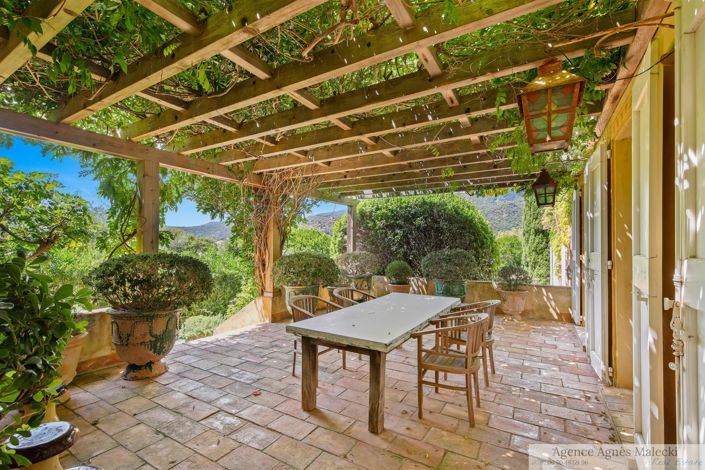 Image No.13-7 Bed House for sale